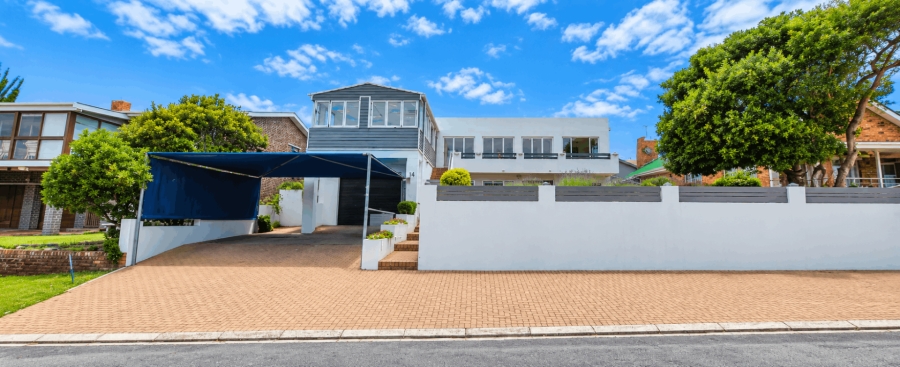 7 Bedroom Property for Sale in Kleinbaai Western Cape